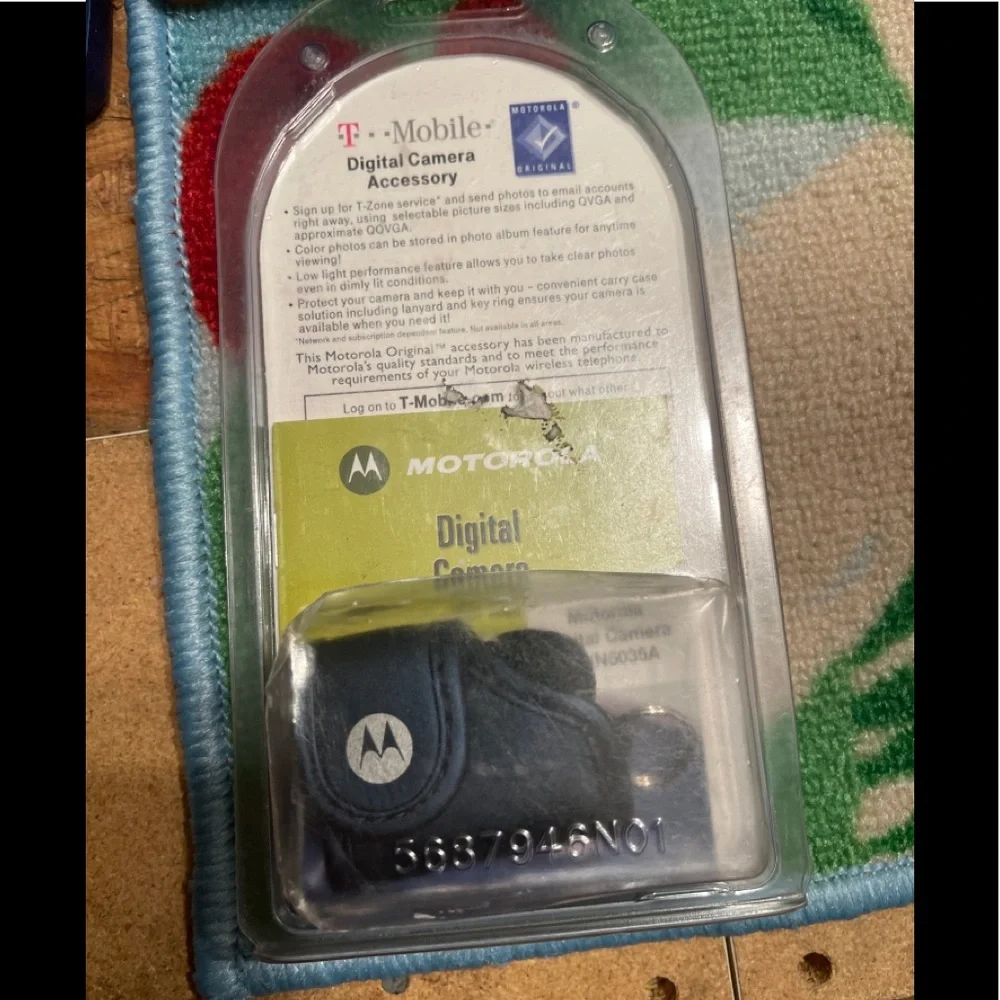 Motorola Digital Camera Accessory - Designed for Motorola T720i - Silver